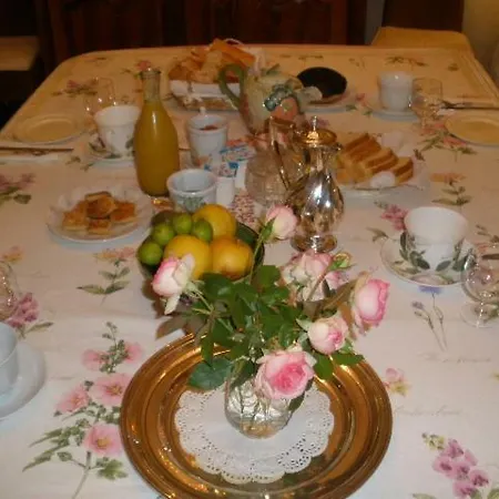 D'hotes La Pocterie فندق مبيت وإفطار 3*